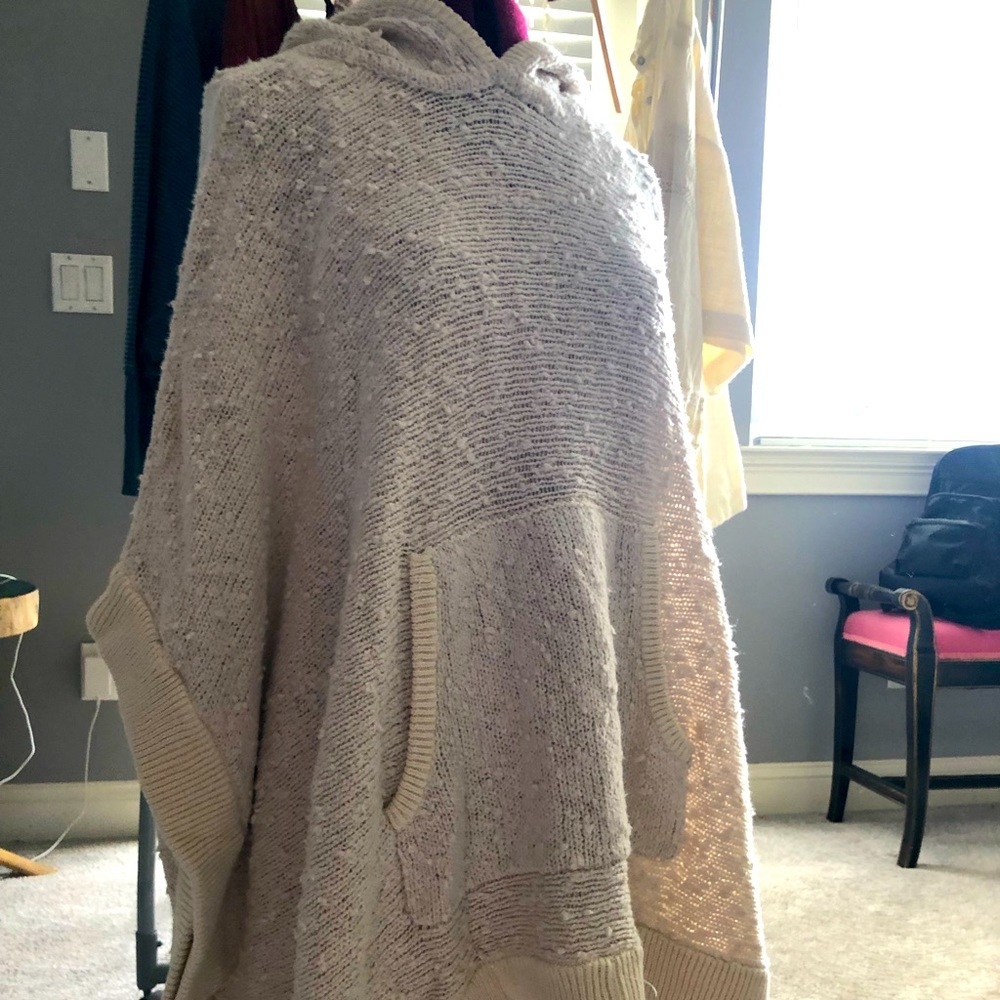 NWT M/L Free People Cream Easy Breezy Poncho Sweater